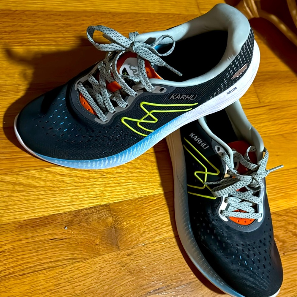 Karhu Men's Ikoni Ortix
 Running Shoe Size 9
